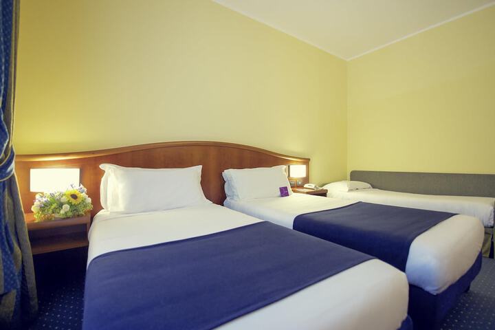 Room 17 of 108
