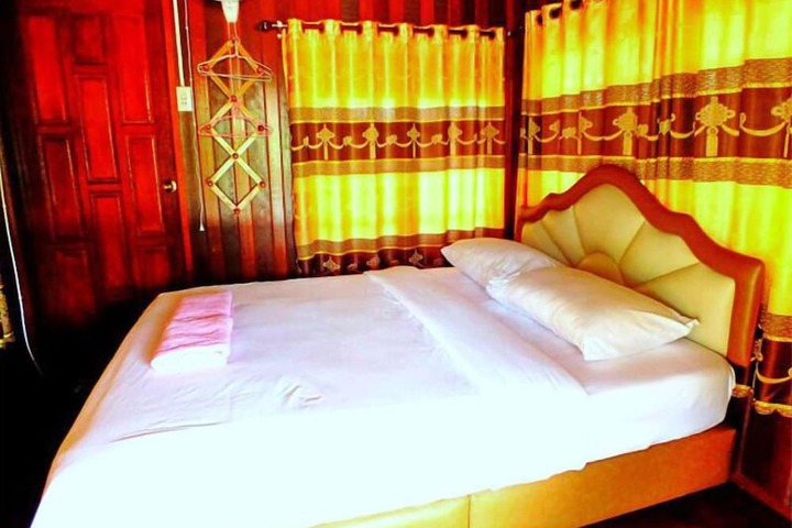 Room 13 of 52