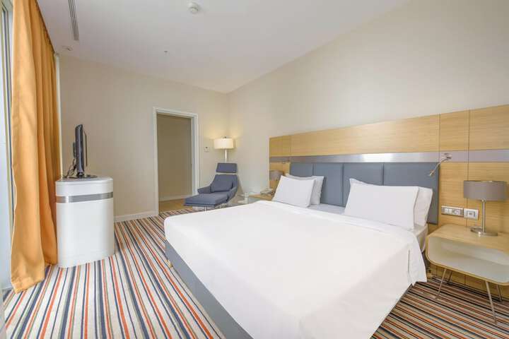 Room 56 of 204