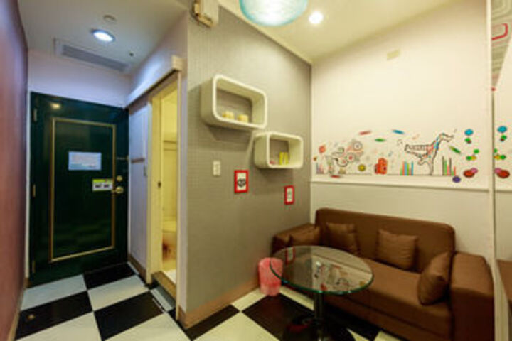 Room 18 of 89
