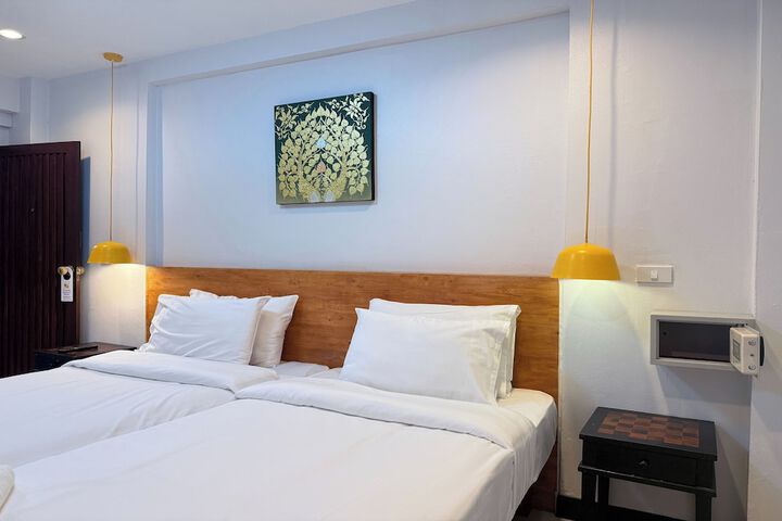 Room 40 of 61