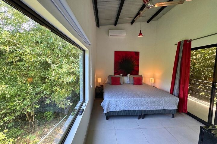 Room 51 of 193