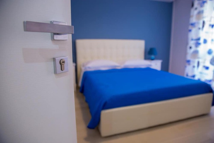 Room 15 of 73