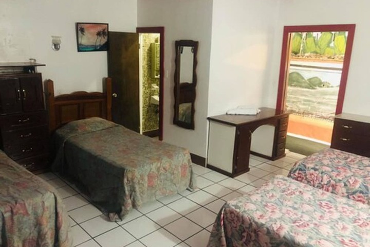 Room 14 of 18