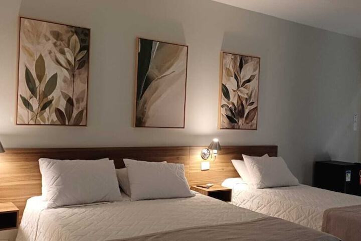 Room 25 of 38