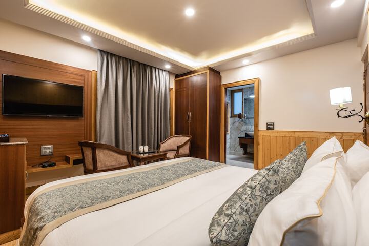 Room 9 of 45