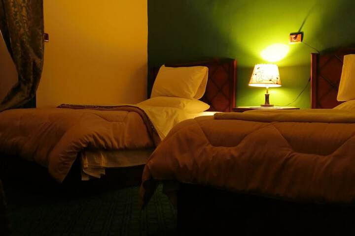 Room 8 of 17