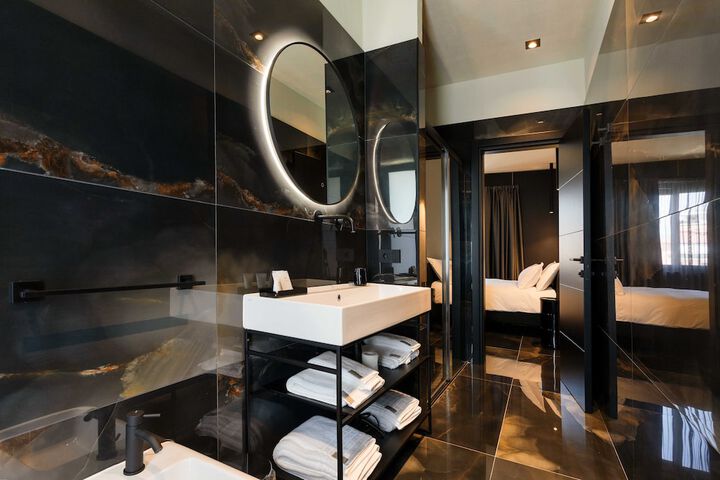 Room 18 of 29