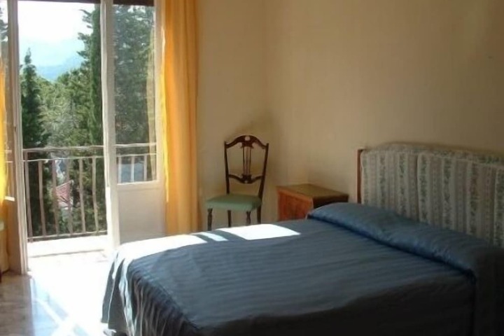 Room 7 of 30
