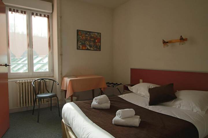 Room 4 of 44