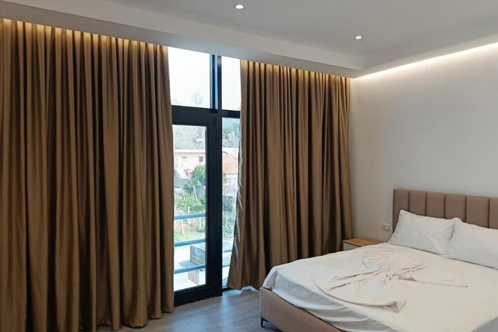 Room 3 of 13