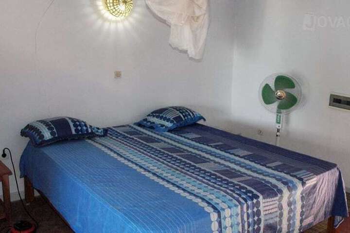 Room 11 of 11