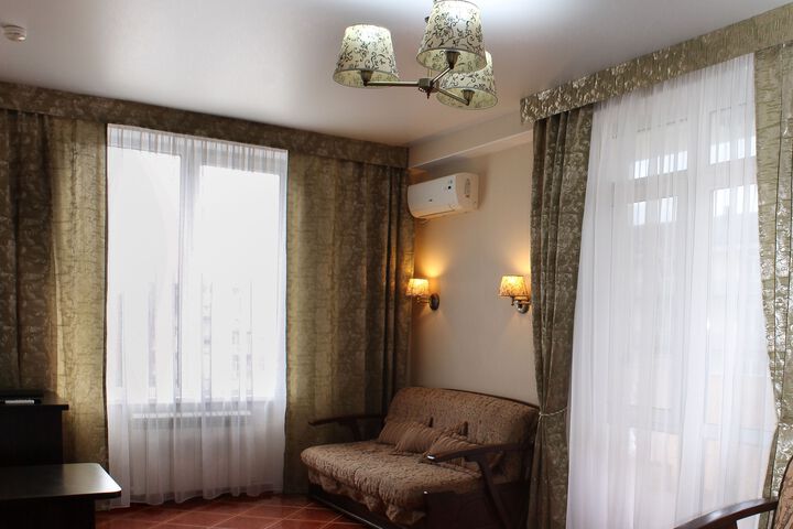 Room 32 of 85