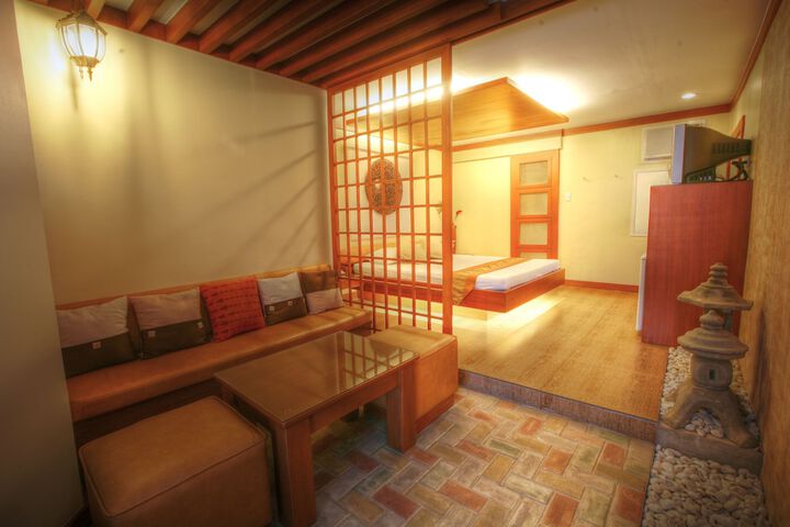Room 2 of 34