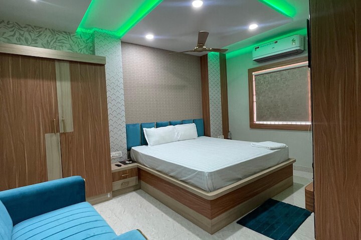 Alexa Hotel & Restaurent