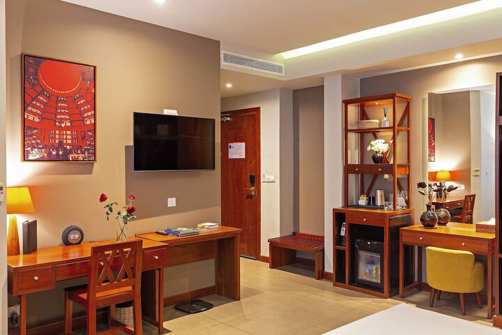 Room 13 of 92