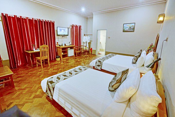 Room 12 of 79