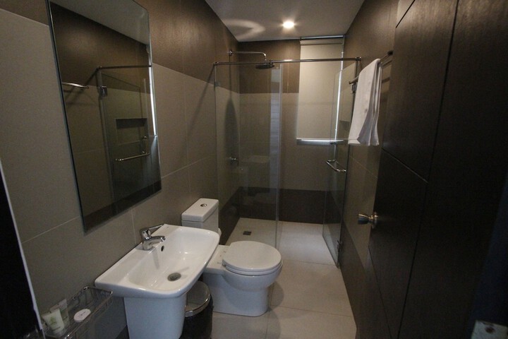 Room 13 of 17
