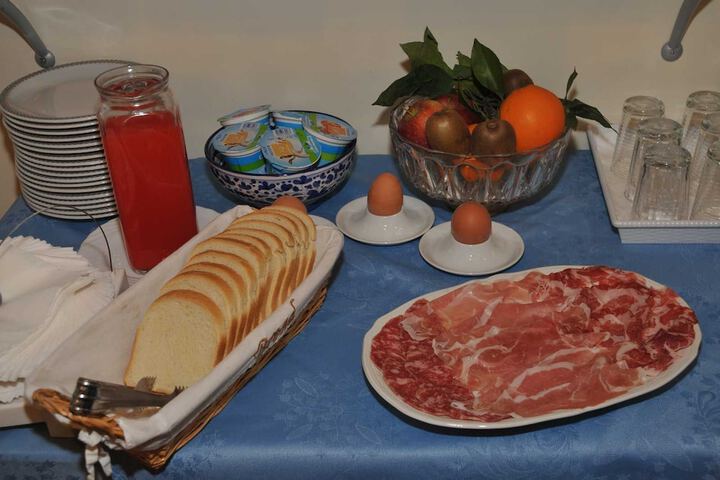 Breakfast/Coffee Service 36 of 53