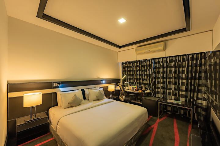 Room 13 of 43