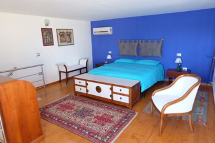 Room 92 of 100