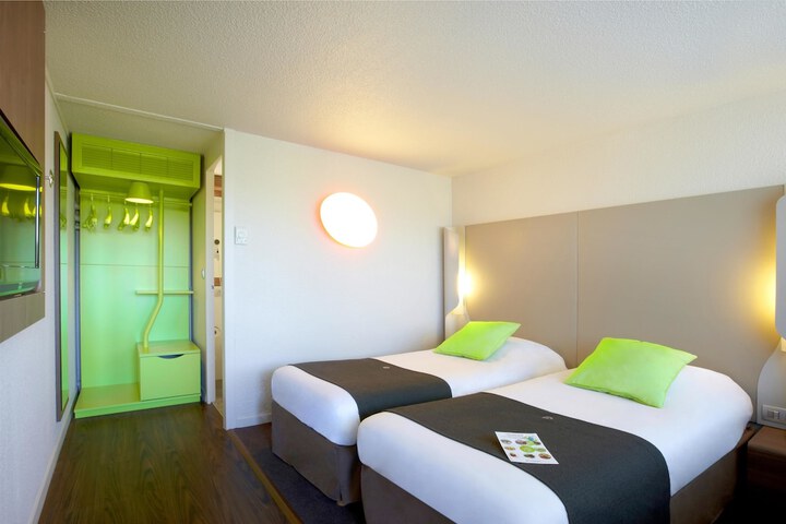 Room 5 of 26
