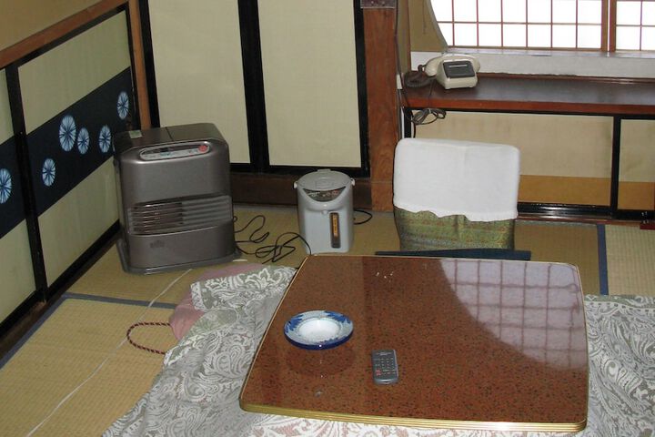 Room 18 of 37