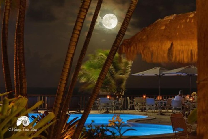 Hotel with Pool