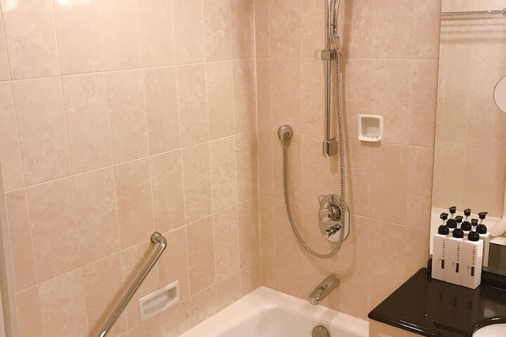 Room 15 of 40