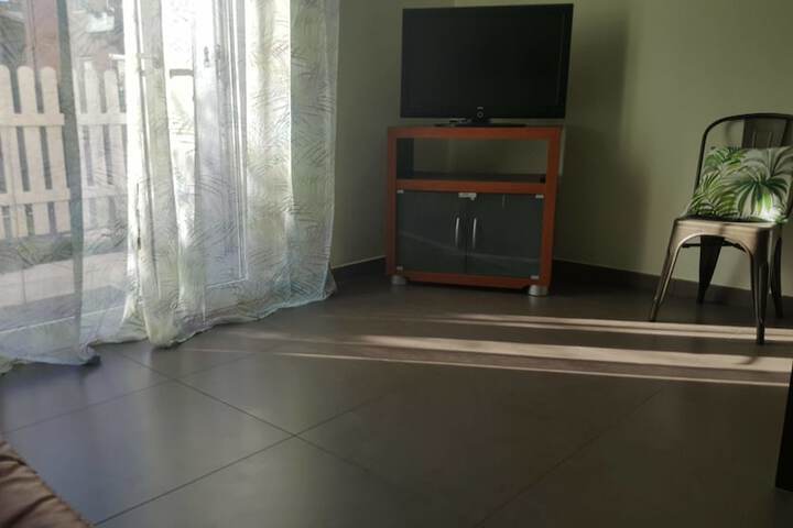 Room 13 of 34