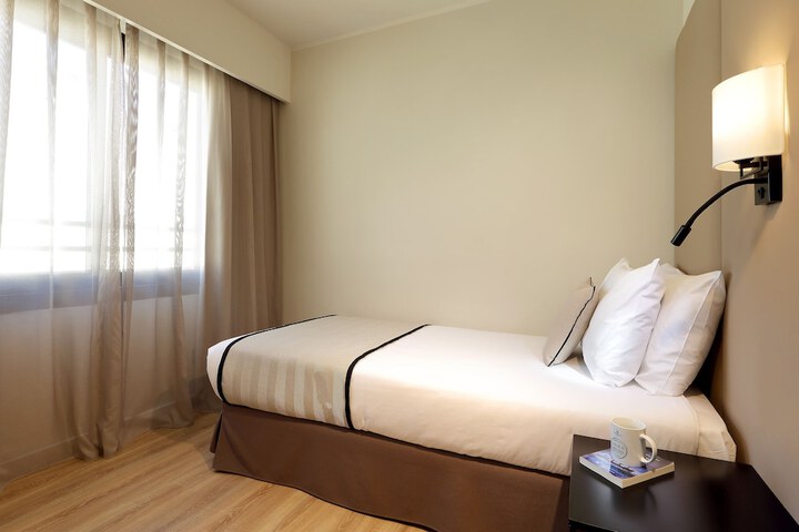 Room 12 of 84