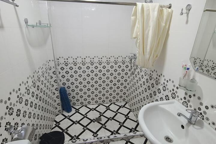 Room 56 of 102