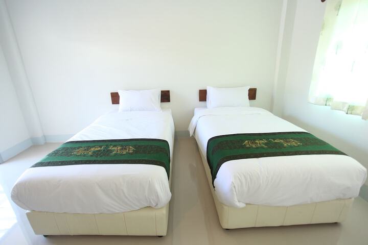 Room 3 of 51