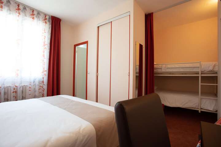 Room 21 of 80