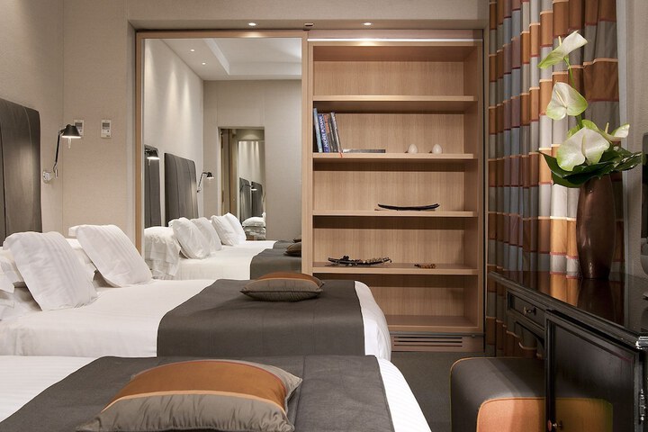 Room 25 of 82