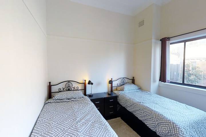 Room 16 of 50