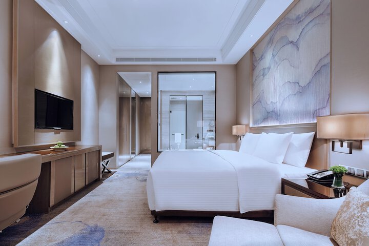 Room 5 of 24