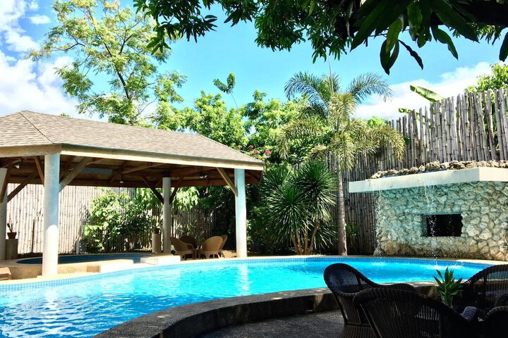 Hotel with Pool