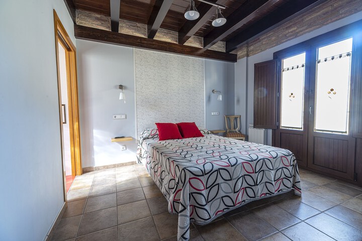 Room 4 of 23
