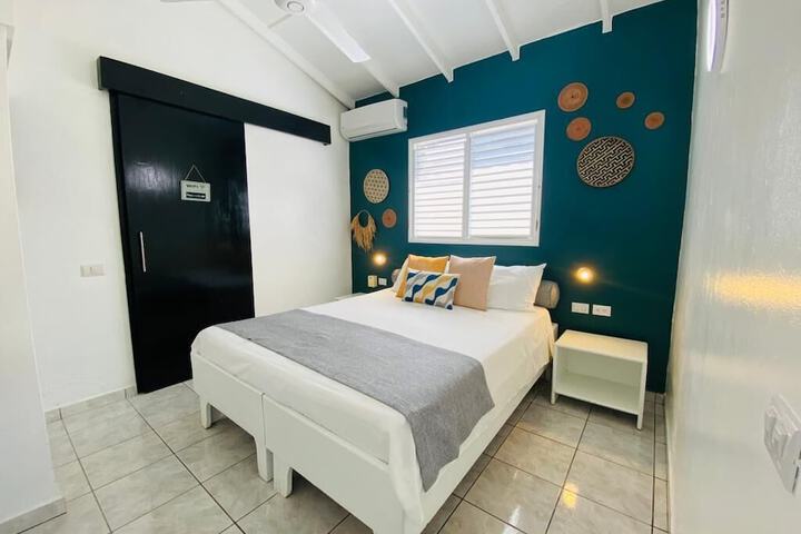 Room 8 of 70