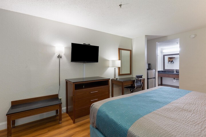Room 15 of 29
