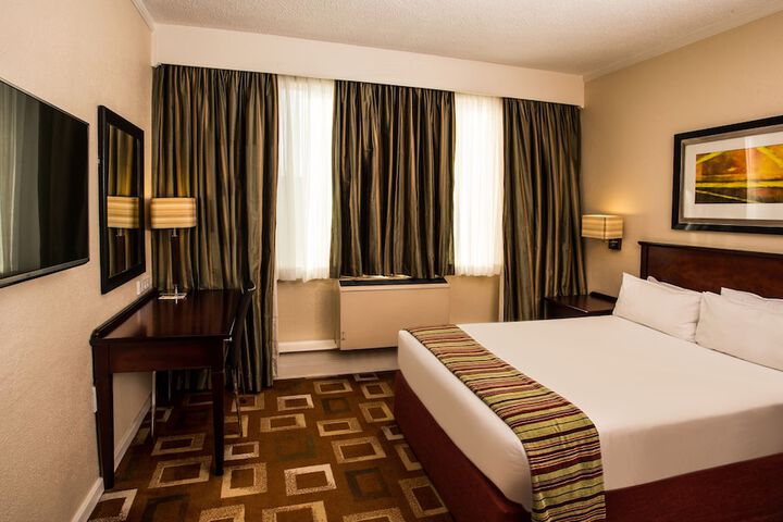 Room 14 of 60