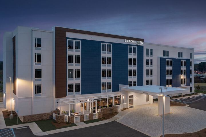 Exterior of Springhill Suites by Marriott Fayetteville I 95