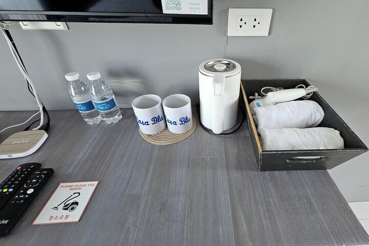 Room 6 of 35