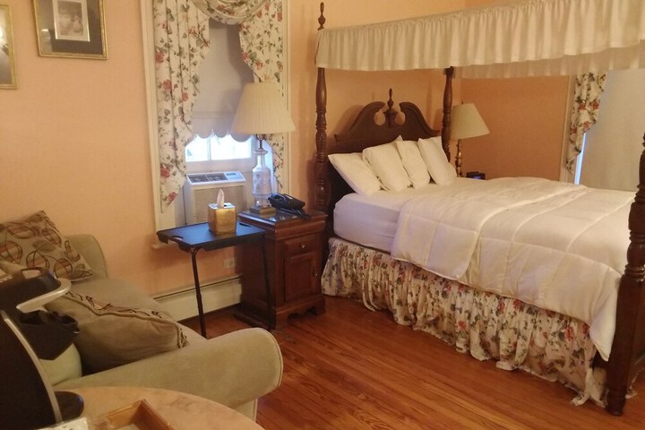 Room 7 of 89