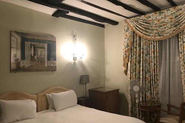Room 9 of 67