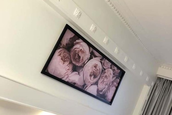 Room 8 of 12