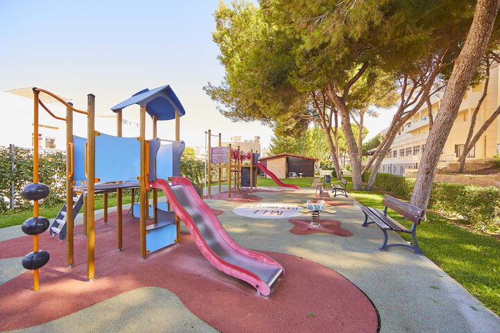 Children's play area - outdoor