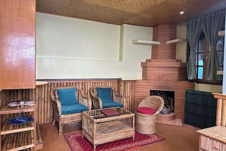 Room 4 of 13