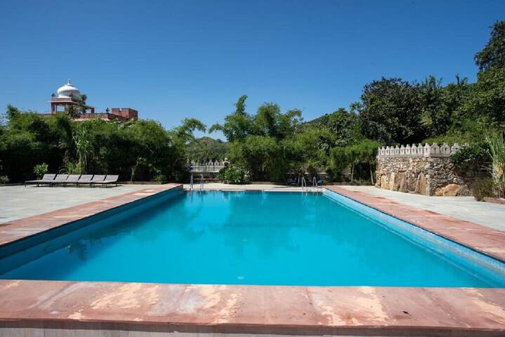 Pool 54 of 90